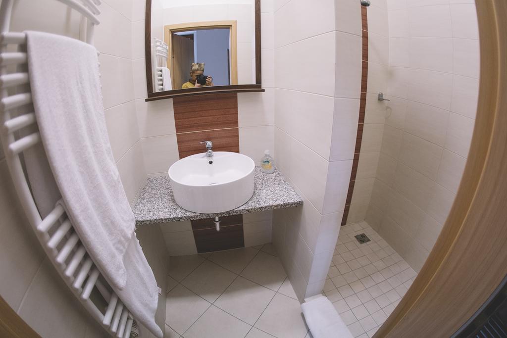 Central Apartman Sopron Esterno foto