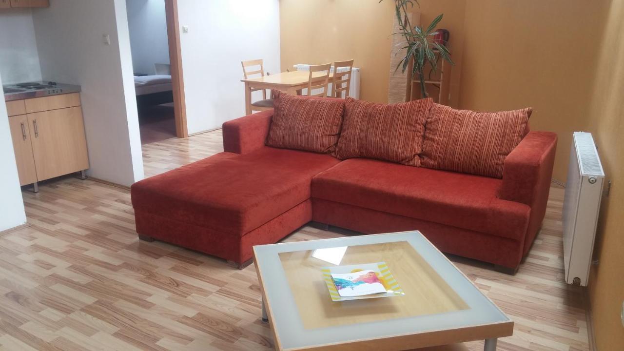 Central Apartman Sopron Esterno foto