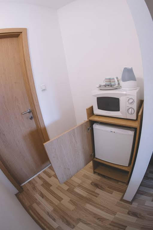 Central Apartman Sopron Esterno foto